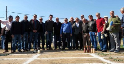 Foto de família de participants, organitzadors i autoritats.