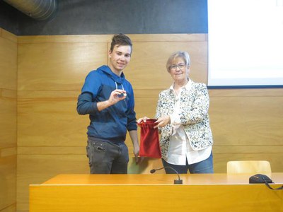 El sorteig per a l’adjudicació de les places del projecte “Viu l’estiu a Lleida 2017” s'ha fet a la sala Jaume Magre, al qual ha assistit a tinent d’….