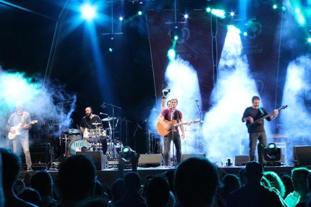 La revetlla als Camps Elisis, amb el grup Enzel (Cadena 100 Lleida a la Festa Major)