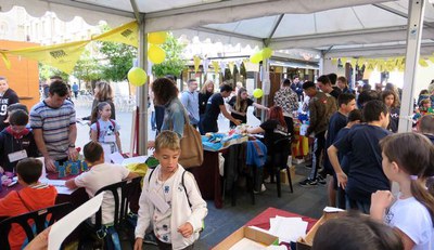 Sis carpes han acollit els productes que han comercialitzat les 10 cooperatives.