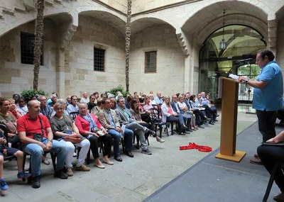 L'acte ha tingut lloc al patí gòtic de l'IEI.
