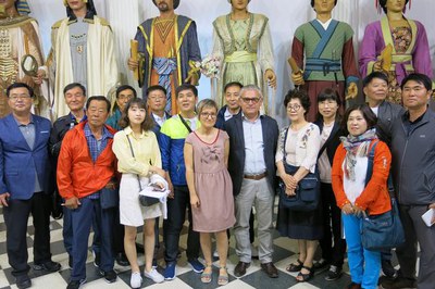 La delegació sud-coreana ha visitat la ciutat per conèixer la seva cultura i les activitats que es programen per a la Festa Major de Lleida.