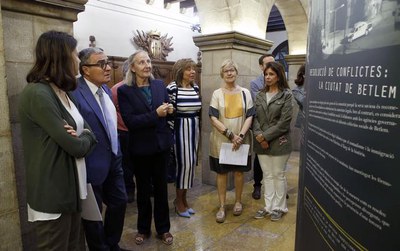"Ciutats Educadores: Accions Locals, Valors Globals" s'exposa al Pati del Palau de la Paeria.