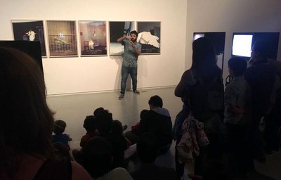 El mag Pere Rafart ha donat aquest migdia una visió diferent de l'exposició 'El desig de creure'.