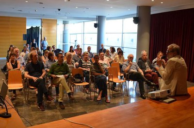 En aquesta primera fase es realitza un procés participatiu.