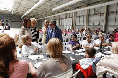 225 dones de 22 entitats, associacions i vocalies de dones de Lleida han celebrat avui l’Aplec de les Dones 2017.