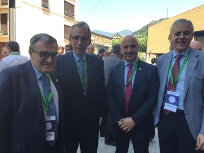 L'alcalde de Lleida, Àngel Ros, amb Delfí Robinat, president Consell Social de la UdL, el gerent de la UdL, Josep M. Sentís i el regidor Rafel Peris..