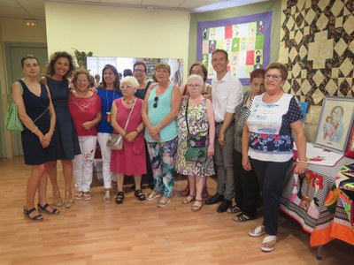 Exposició dels treballs manuals dels tallers que l’Associació de Veïns Instituts-Sant Ignasi ha fet durant el curs 2016/17.