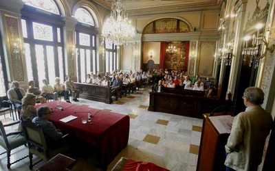 El paer en cap ha agraït la tasca que tots ells i elles han desenvolupat a la Paeria al llarg de tots aquests anys i la vocació de servei públic als ….