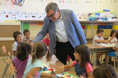 Aquestes propostes per a l’estiu van adreçades a afavorir la conciliació familiar i, alhora, oferir un programa d’esbarjo i educació de qualitat per ….