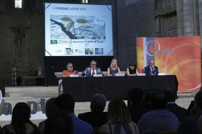 L’objectiu d’aquests premis és donar suport i fer visible la tasca d’entitats, institucions o persones físiques que s’hagin distingit per la tasca de….