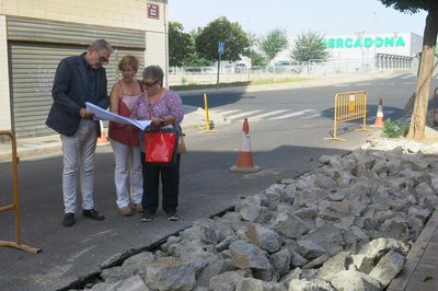 El carrer Les Roses està ubicat al barri de la Bordeta.