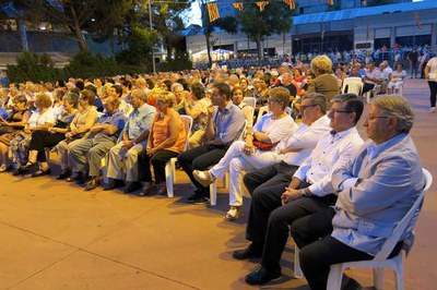 El concert d'havaneres s'ha fet a la pista exterior del Centre Cívic.