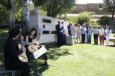 Interpretació musical per recordar la figura d'Enric Granados en el 150è aniversari del seu naixement.