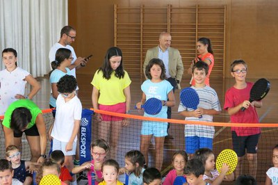 L’alcalde accidental, Rafael Peris, ha visitat l’activitat que s’ha realitzat al pavelló municipal de Pardinyes.