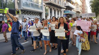 La manifestació ha recorregut diferents carrers de la ciutat..