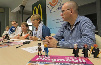 Presentació del primer Saló Playmobil de Lleida, els dies 30 de setembre i 1 d'octubre, al col·legi Maristes.