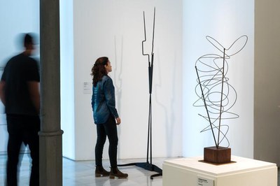 "Connexions", del Museu Morera, ofereix diumenge la darrera visita comentada en el marc de les Festes de la Tardor.