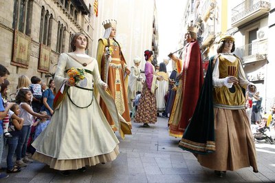 Els gegants, a la Plaça Paeria.
