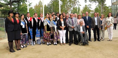 Foto de família d'alcaldes i regidors.