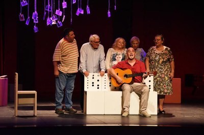 L'obra "+Love" és un projecte participatiu, que s'ha desenvolupat amb la col·laboració de diversos grups focals amb la finalitat de reflexionar sobre….