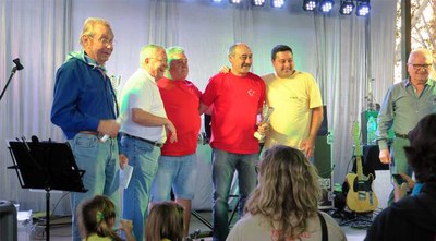 Repartiment de premis als guanyadors dels concursos, al final de la jornada.