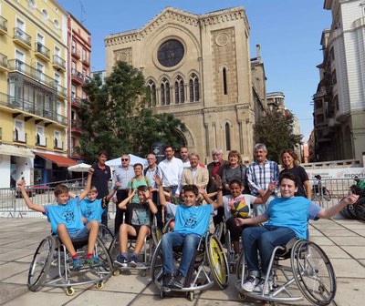 La jornada inclusiva s'ha fet a la plaça Sant Joan.