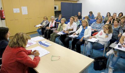 Sara Mestres ha presidit aquest dilluns la reunió del Consell Municipal de les Dones.
