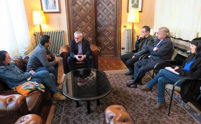 Recepció a la Paeria de representats dels camps sahrauís.