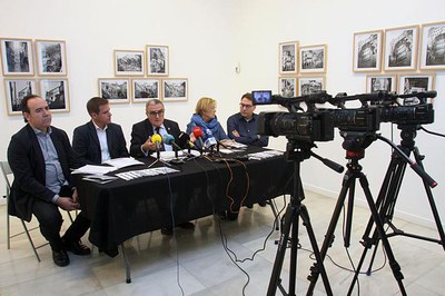 Presentació de l'exposició “Agustí Centelles i el bombardeig de Lleida. Crònica d’un reportatge”, que es pot visitar fins al 21 de gener al Museu d'A….