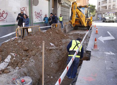 L'actuació té lloc a la cruïlla entre Comtes d'Urgell i Anselm Clavé.