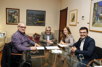 L’alcalde Ros s'ha reunit aquesta tarda amb els presidents de les EMD de Sucs i Raimat. A la foto, amb Eva Horcajada (Raimat).