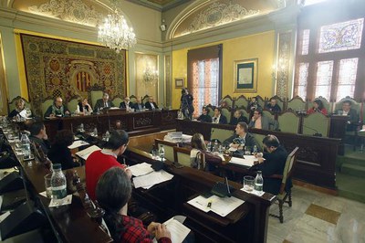 El Ple Municipal ha aprovat la licitació per a la gestió dels Centres de Dia de Santa Clara, al Centre Històric, i de Magraners.