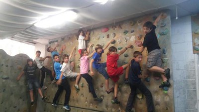 La primera de les dues escoles que començarà les activitats específiques serà la d’escalada.