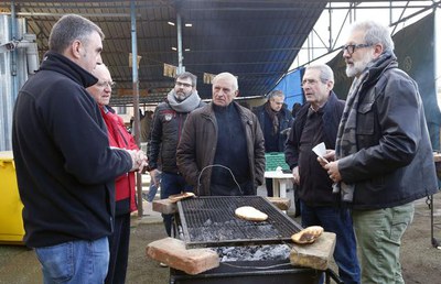 El tinent d'alcalde Fèlix Larrosa ha participat en la trobada juntament amb el president i el vicepresident de la Comissió de l'Horta de la Paeria..