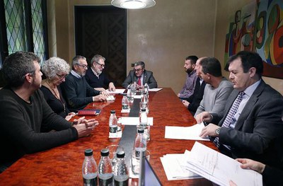 Un moment de la deliberació del jurat dels Premis Horta.