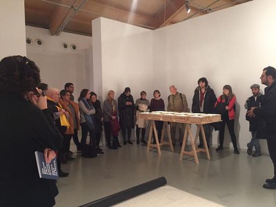 El Centre d’Art La Panera ha organitzat aquest dissabte una visita comentada per conèixer la 10a Biennal d’Art Leandre Cristòfol, de la mà de dos del….