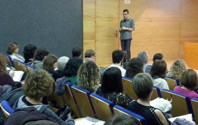 La jornada de formació, organitzada per la Regidoria de Polítiques per als Drets de les Persones, s'ha fet a la sala Jaume Magre, als Serveis d'Educa….