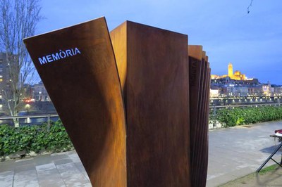 L'escultura s'ha instal·lat a l'avinguda de Jaume II de Lleida..