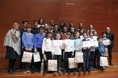 Els premiats en els concursos d'Arts Plàstiques i Interpretació Musical.