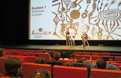 L'alcalde, Àngel Ros, ha saludat els nois i les noies que avui han assistit a les sessions escolars d'Animac a la Llotja.