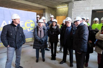 L'arquitecte responsable ha explicat el projecte de l'edifici.