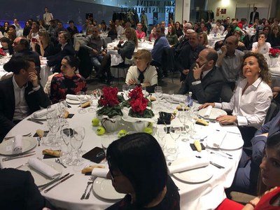 Taula presidencial de la gala del tenis lleidatà, amb la regidora d'Esports, Montse Parra.