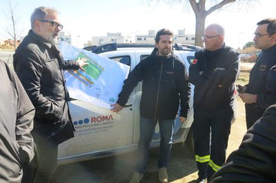 Fotografia de la visita als treballs del carrer de Victòria Kent.