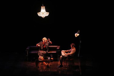 L'obra rememora una conversa entre Maragall i Capmany.