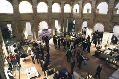 L'acte de celebració de l'aniversari de Paradores ha tingut lloc al claustre del parador.