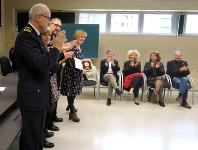 Els voluntaris de Protecció Civil han lliurat una menció especial a la tinent d'alcalde Montse Parra.