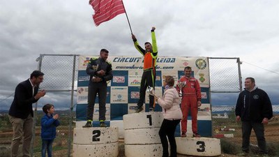 L'alegria dels campions al podi.