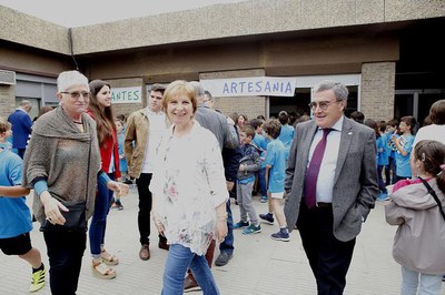 El paer en cap ha compartit amb els alumnes i els professors de l’Escola Espiga la celebració de Sant Jordi, que enguany pren especial rellevància pe….