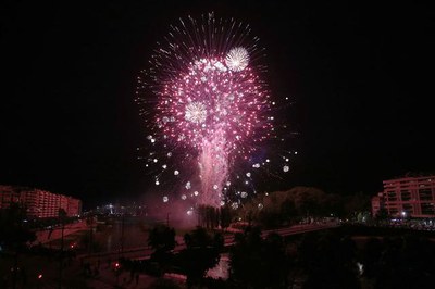 El Castell de Focs ha donat inici a la Festa Major de Maig 2018.